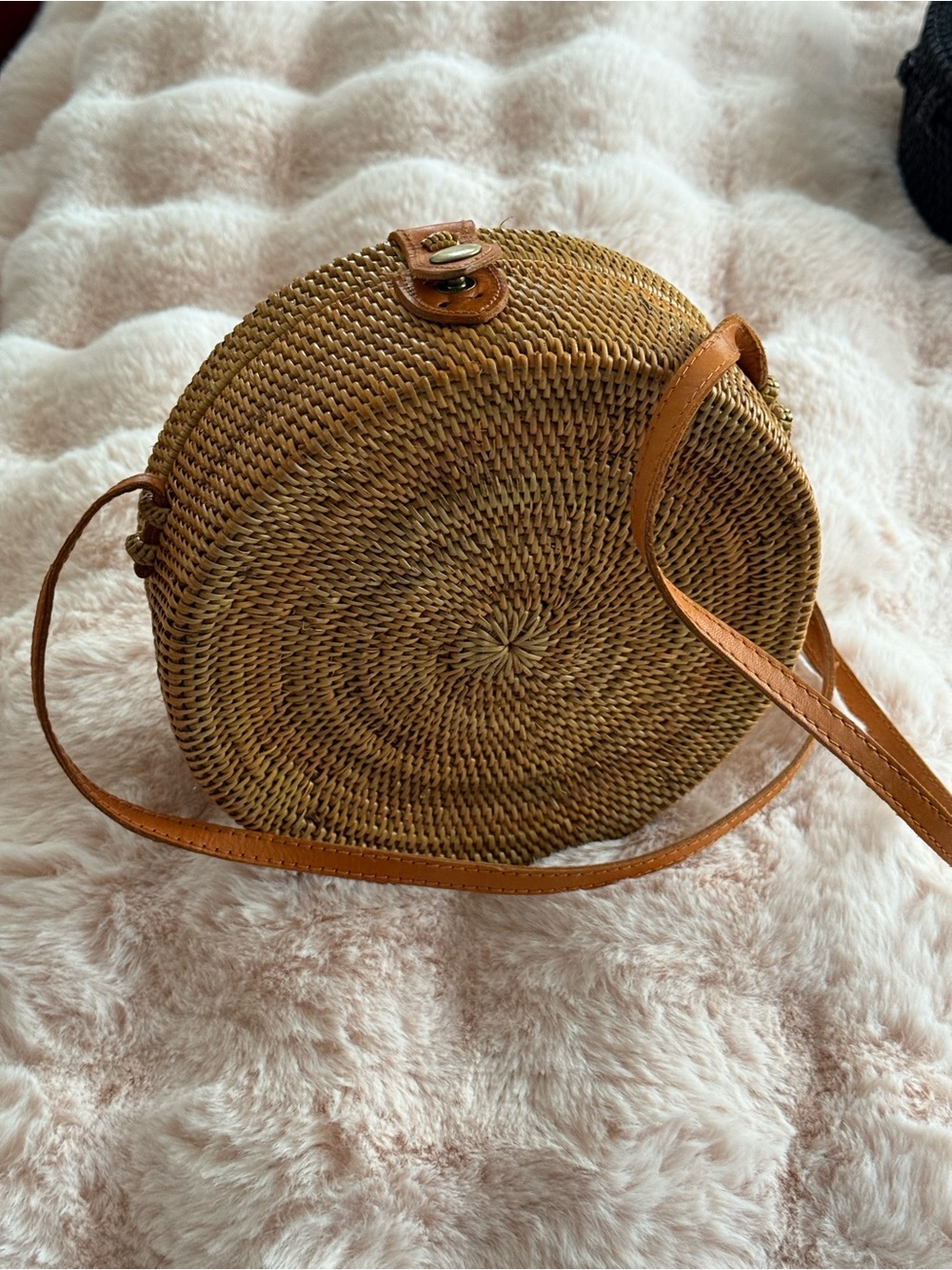 Round Woven Crossbody Bali Bag NWOT